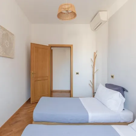 Iflat Monti Penthouse Panoramic View